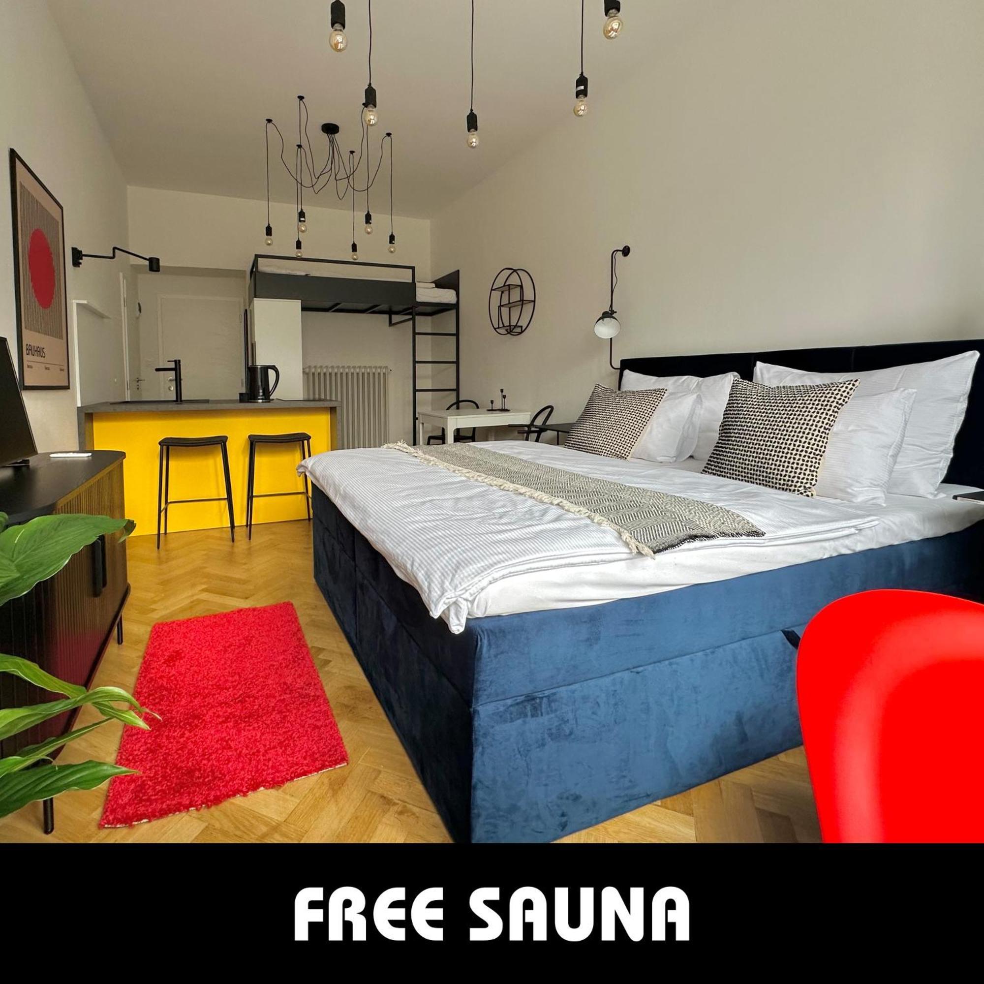 Botanique Rooms With Sauna By Homester Бърно Екстериор снимка